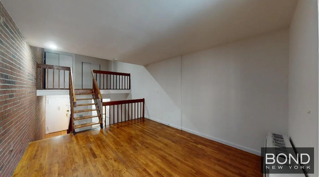 East 88th Street - Photo 4
