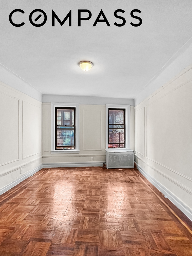 Reservoir Avenue - Photo 3