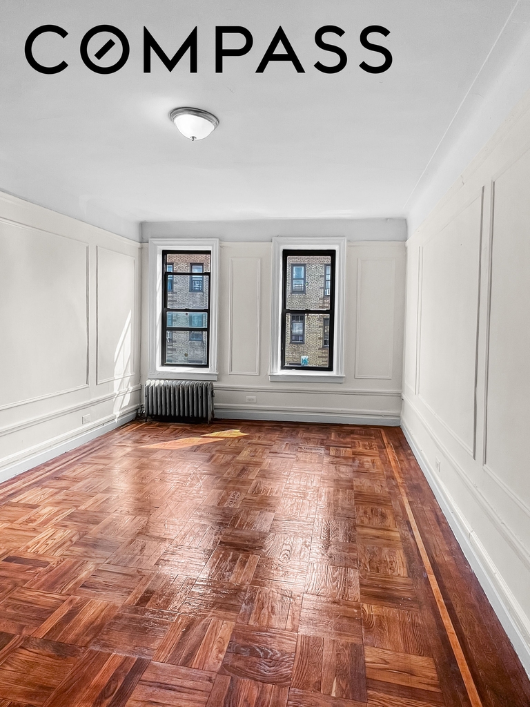 Reservoir Avenue - Photo 2