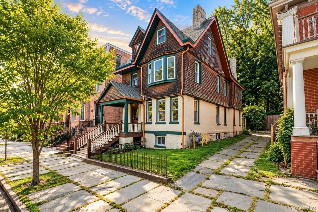 269 Liberty Street - Photo 2