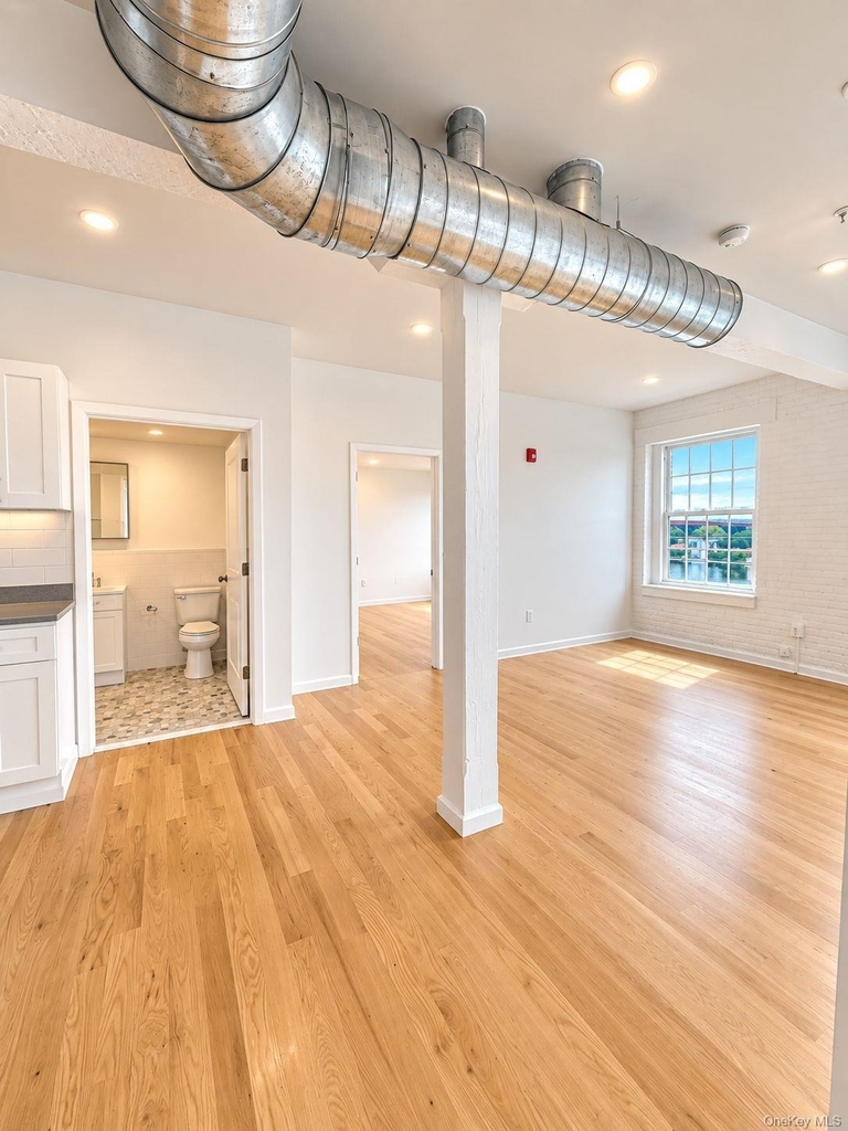 155 S River St - Photo 11