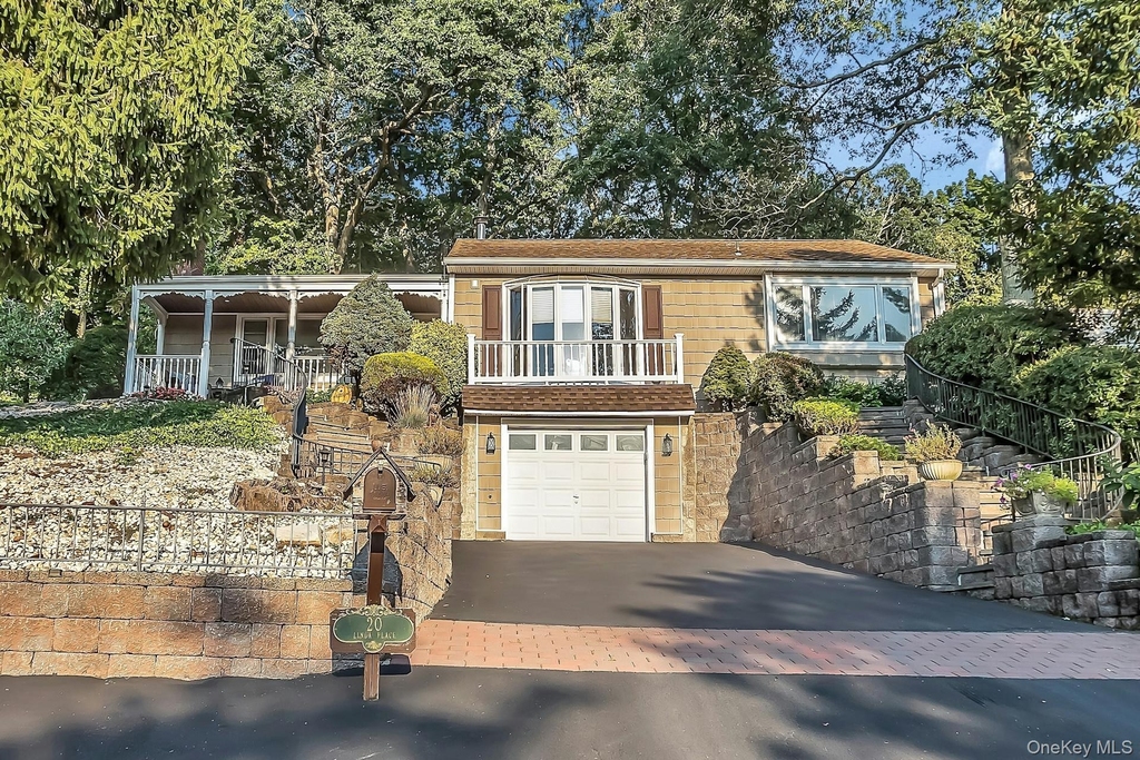 20 Linda Place - Photo 0