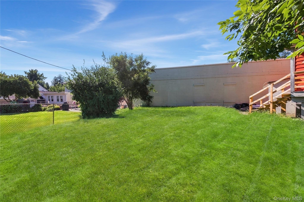 135 N Highland Avenue - Photo 16