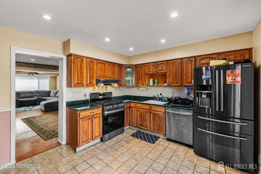 1 Quincy Circle - Photo 12