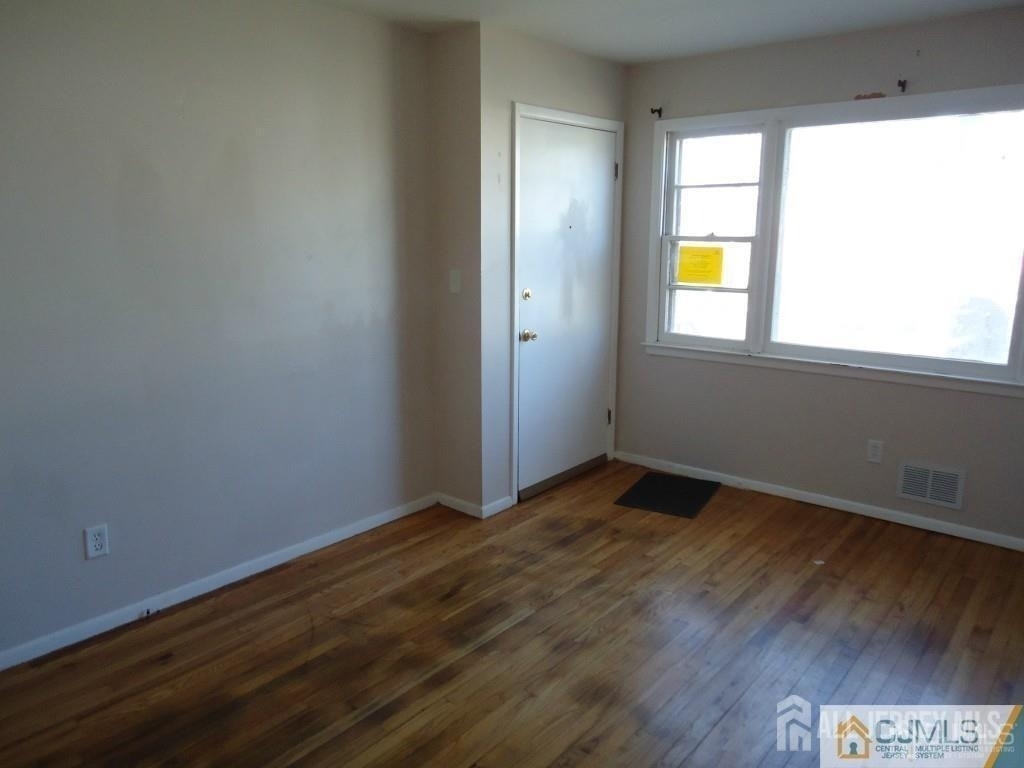 207 Avenel Street - Photo 8