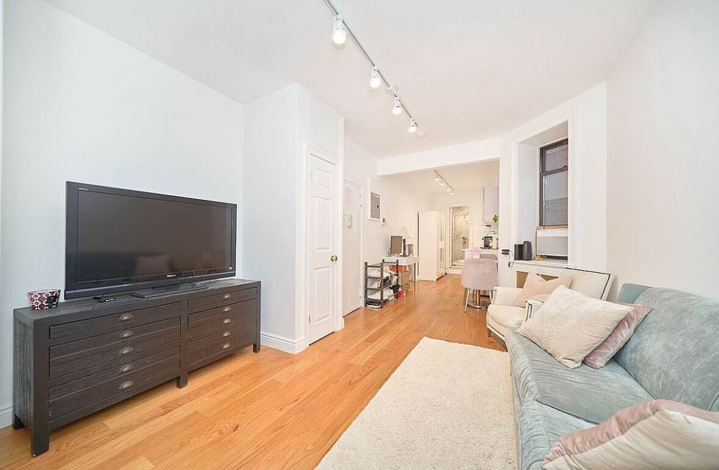 172 Mulberry Street - Photo 0