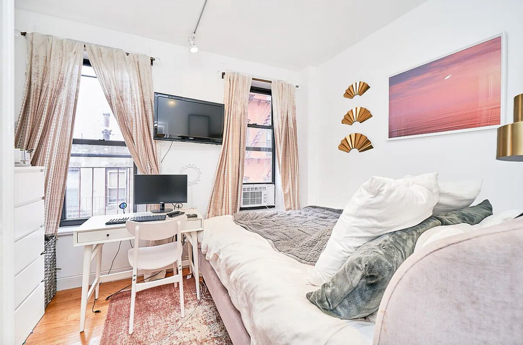 172 Mulberry Street - Photo 1