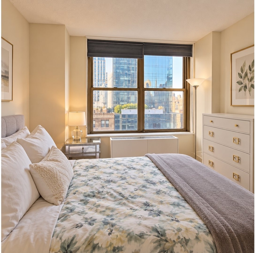 301 E 79th Street - Photo 3