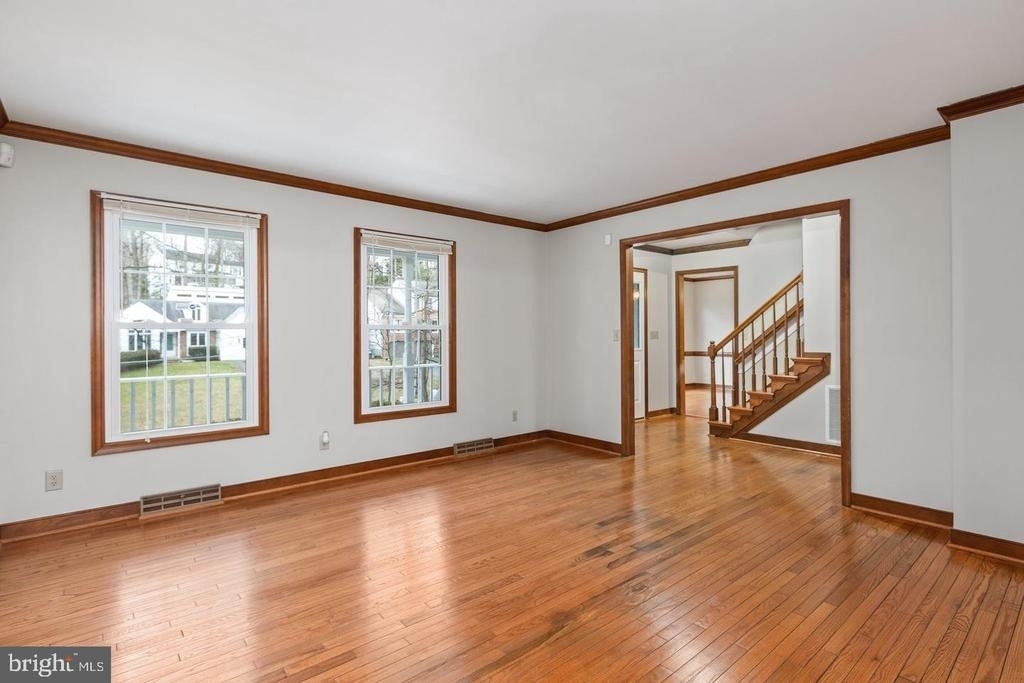 1130 Columbus Drive - Photo 4