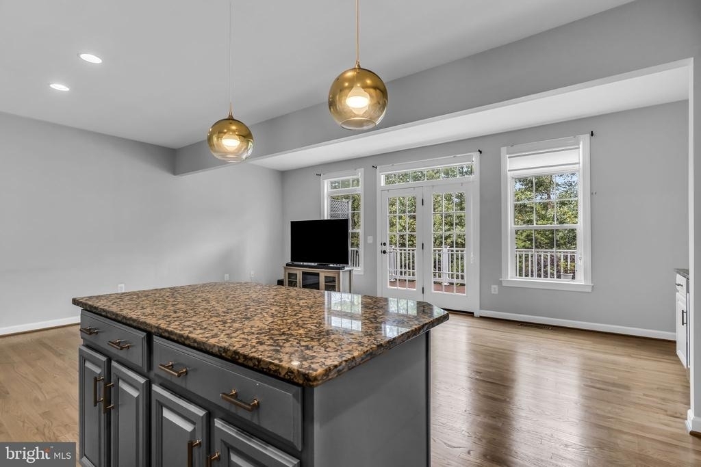 25241 Beach Place - Photo 15