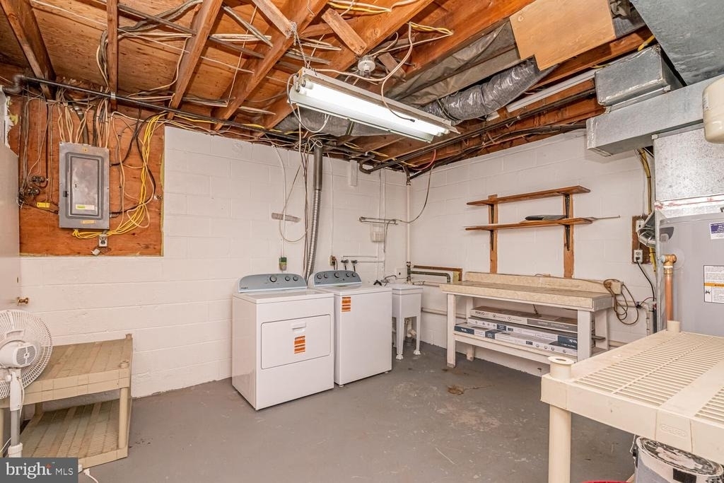 3535 Memorial Street - Photo 44