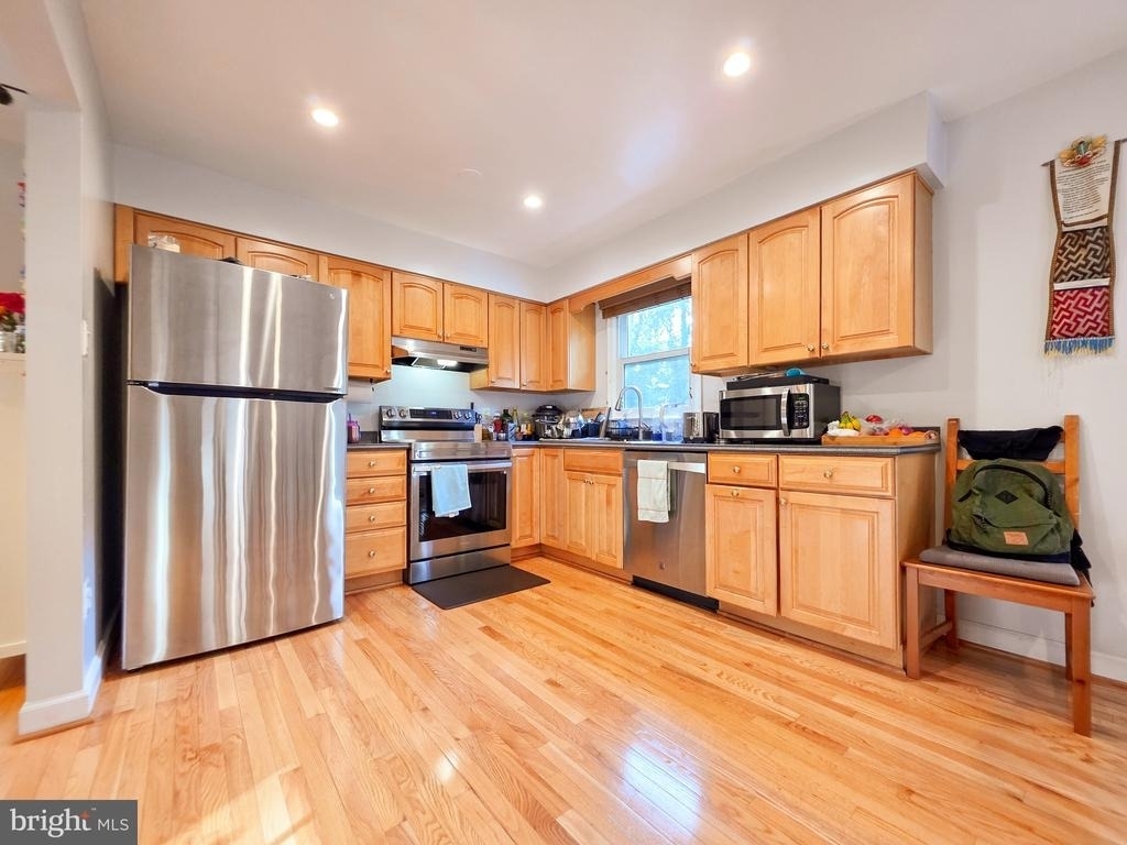9910 Kingsbridge Drive - Photo 5
