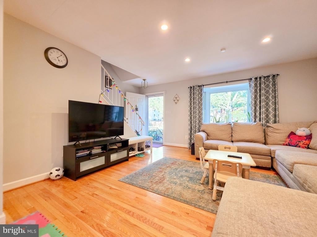 9910 Kingsbridge Drive - Photo 1
