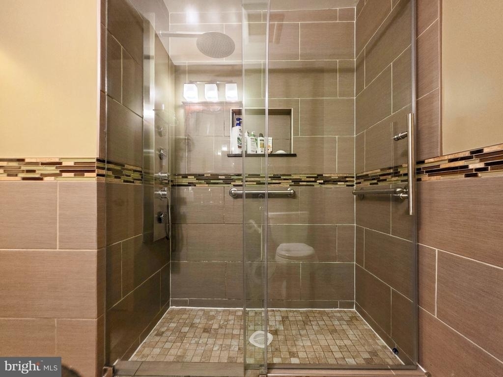 9910 Kingsbridge Drive - Photo 12
