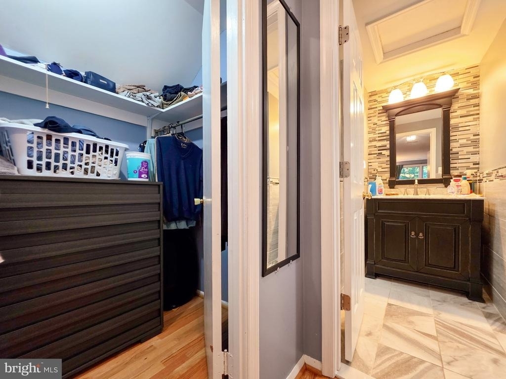 9910 Kingsbridge Drive - Photo 19