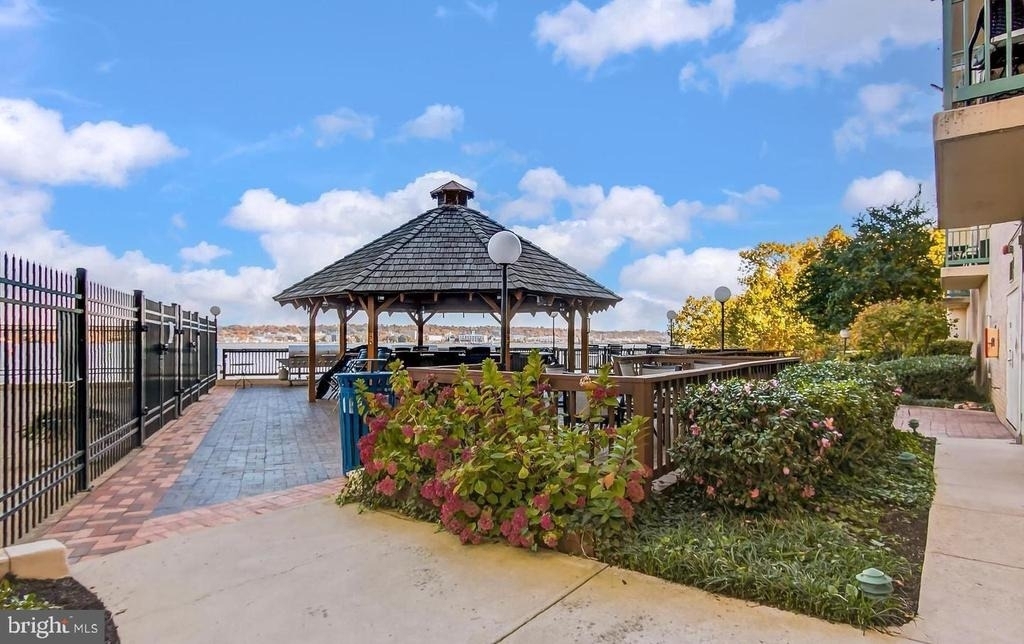 501 Slaters Lane - Photo 12