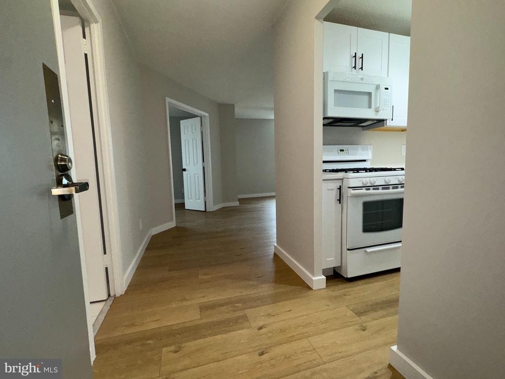 501 Slaters Lane - Photo 20