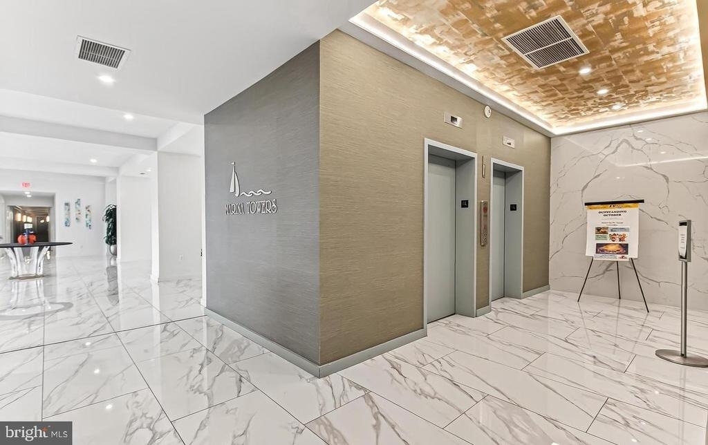 501 Slaters Lane - Photo 6