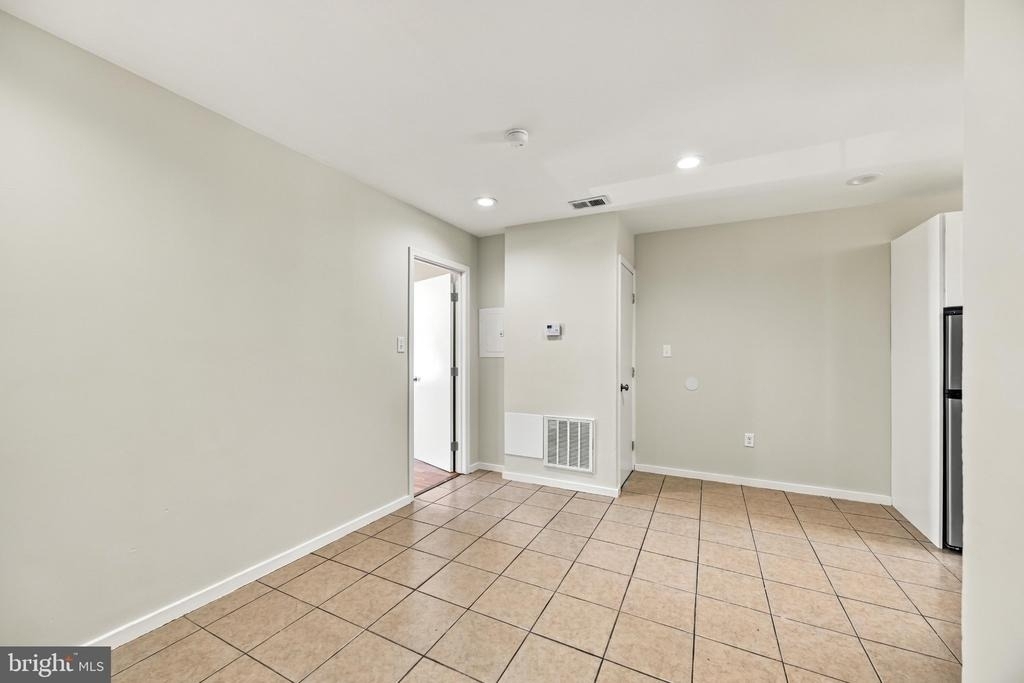 740 Christian Street - Photo 3