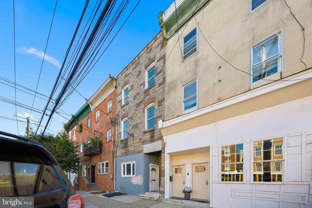 740 Christian Street - Photo 0