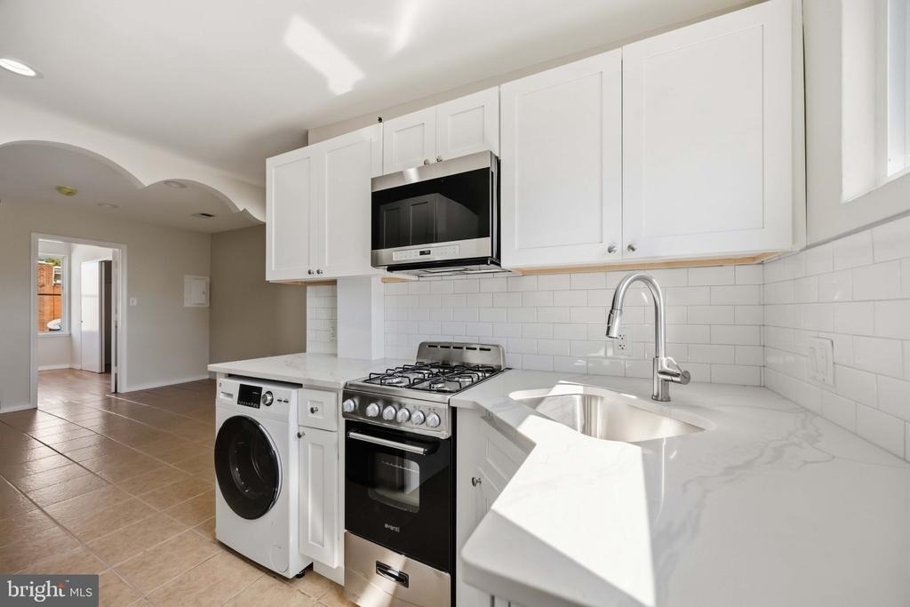740 Christian Street - Photo 6