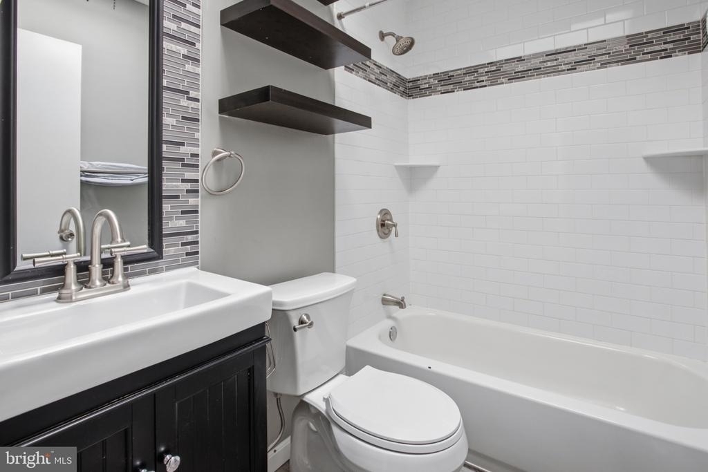 8119 Terry Street - Photo 10