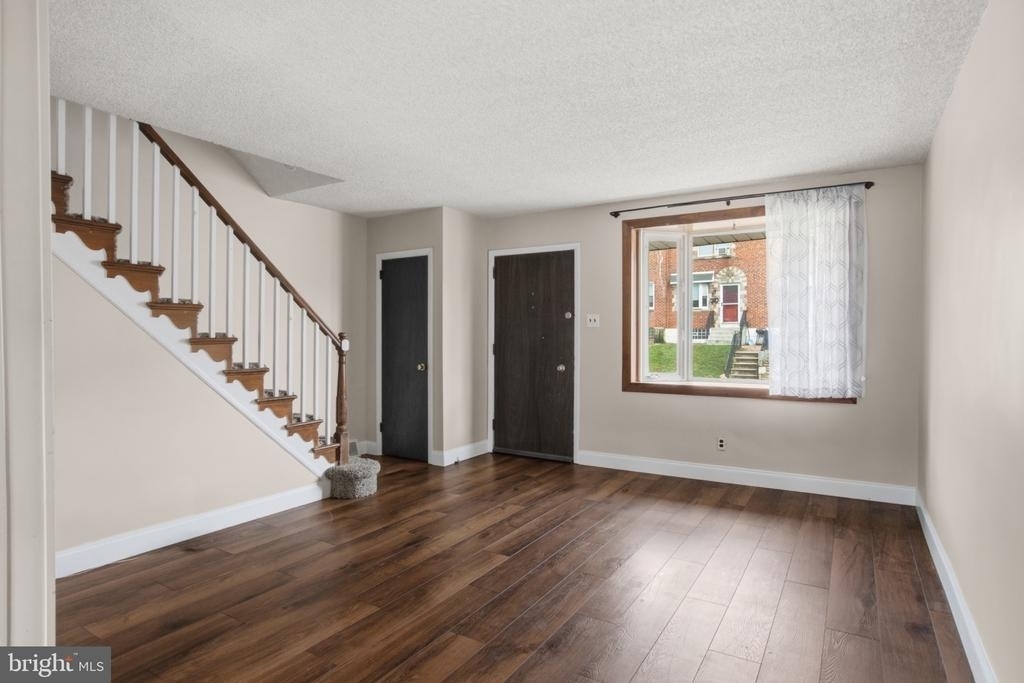 8119 Terry Street - Photo 3