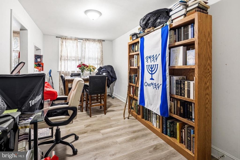 141 W 21st Street - Photo 6