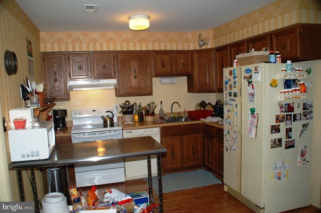 176 Kenton Drive - Photo 10