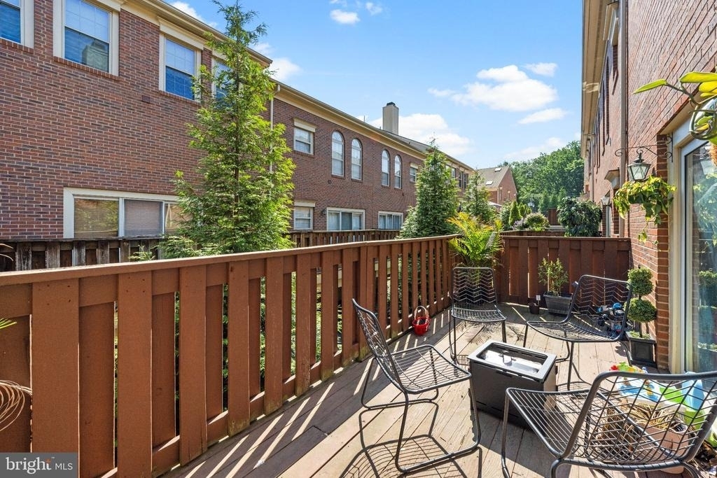5082 Main Street - Photo 5