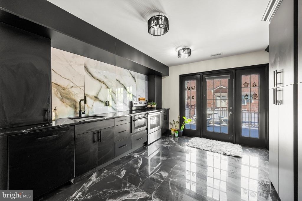 5082 Main Street - Photo 24