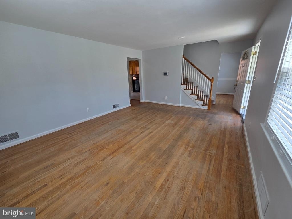 6412 Foster Street - Photo 5