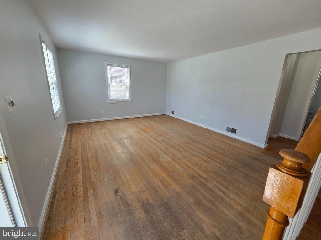 6412 Foster Street - Photo 4