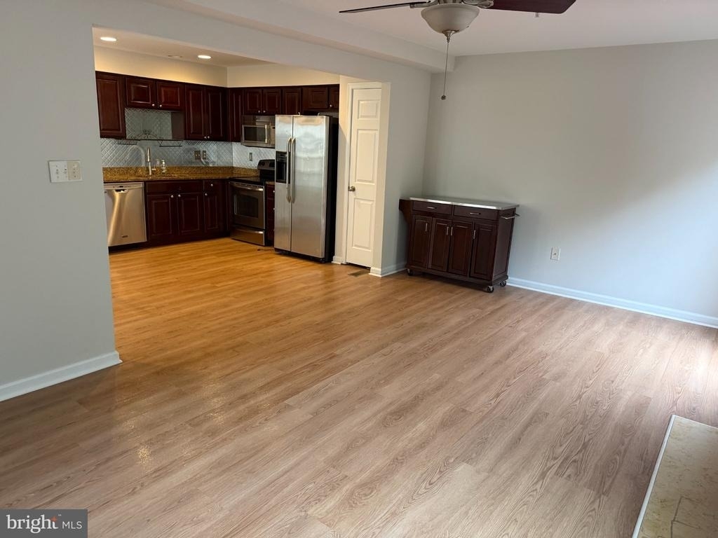 7234 Maidstone Place - Photo 18