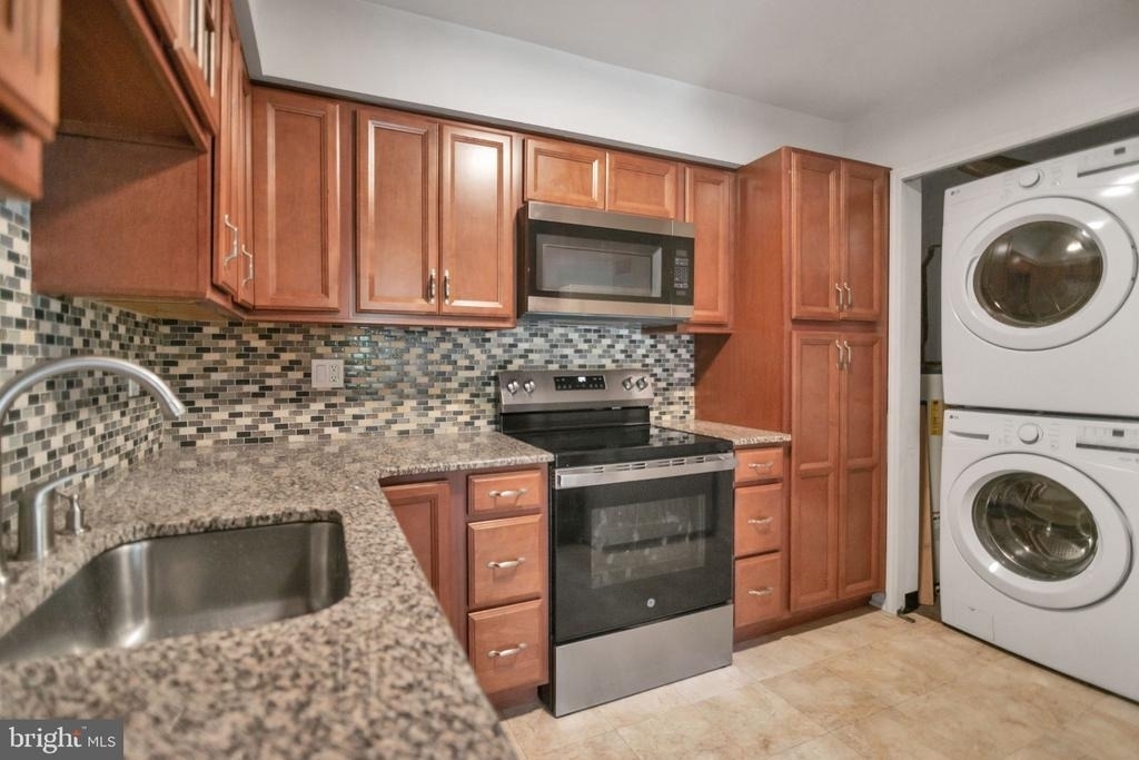 8865 Rollright Court - Photo 12