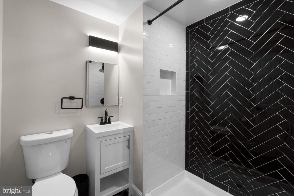 2639 Loyola Northway - Photo 24