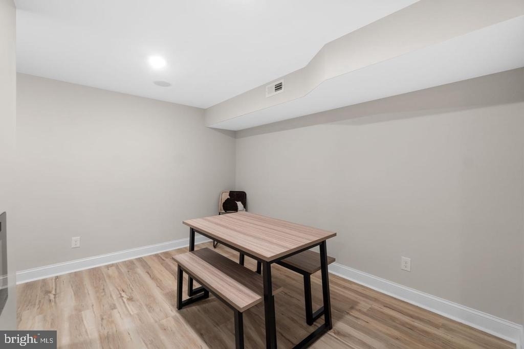 2639 Loyola Northway - Photo 21