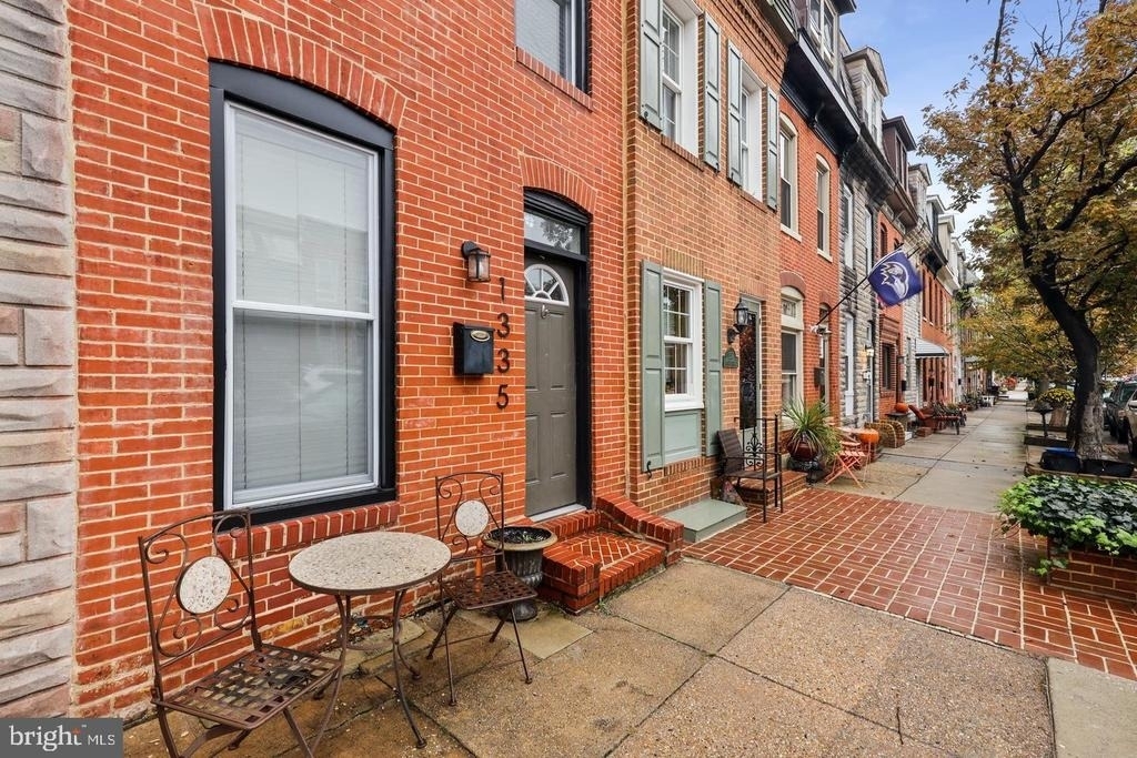 1335 Andre Street - Photo 1