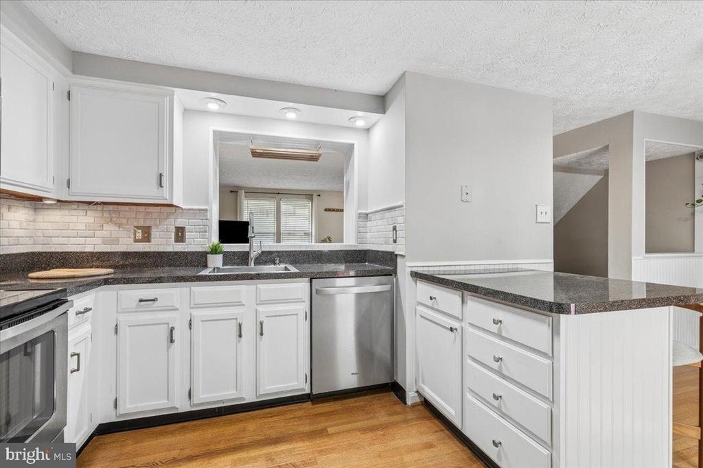 575 Melissa Court - Photo 6