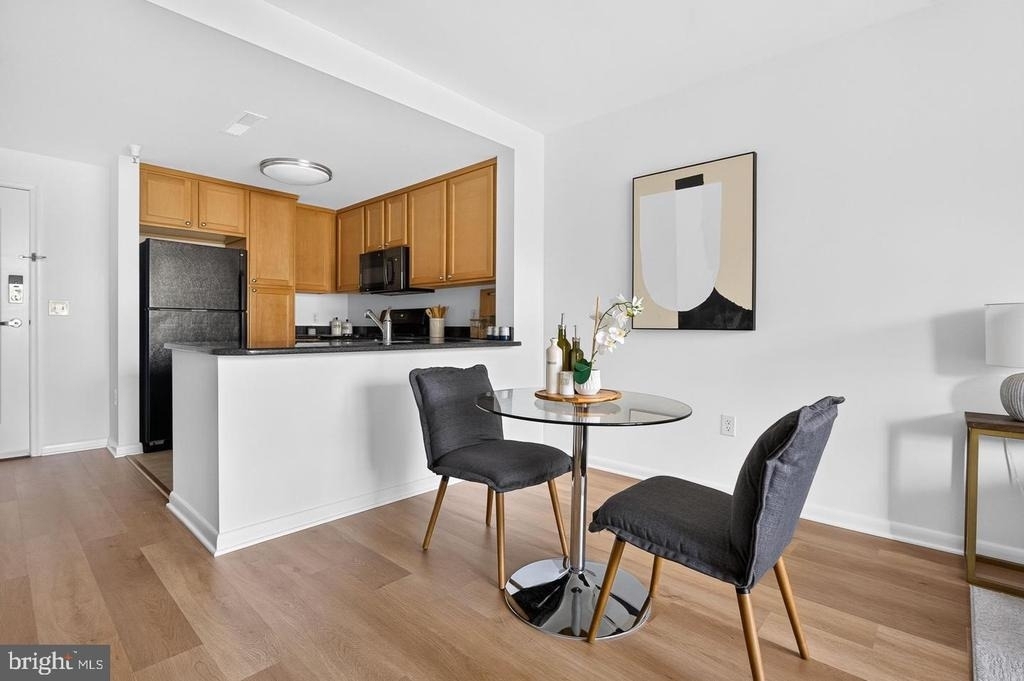 355 I Street Sw - Photo 7