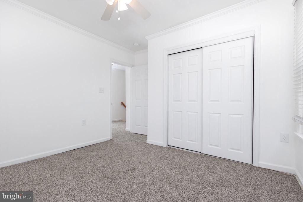 1911 17th Street Se - Photo 12