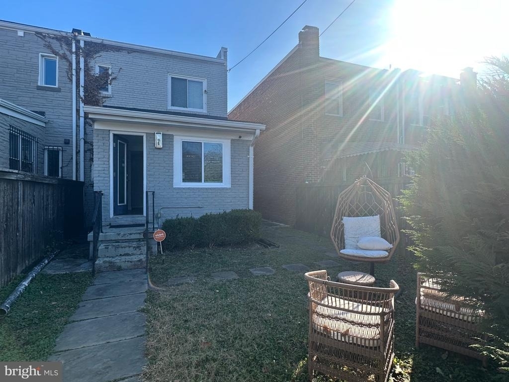 128 35th Street Ne - Photo 17
