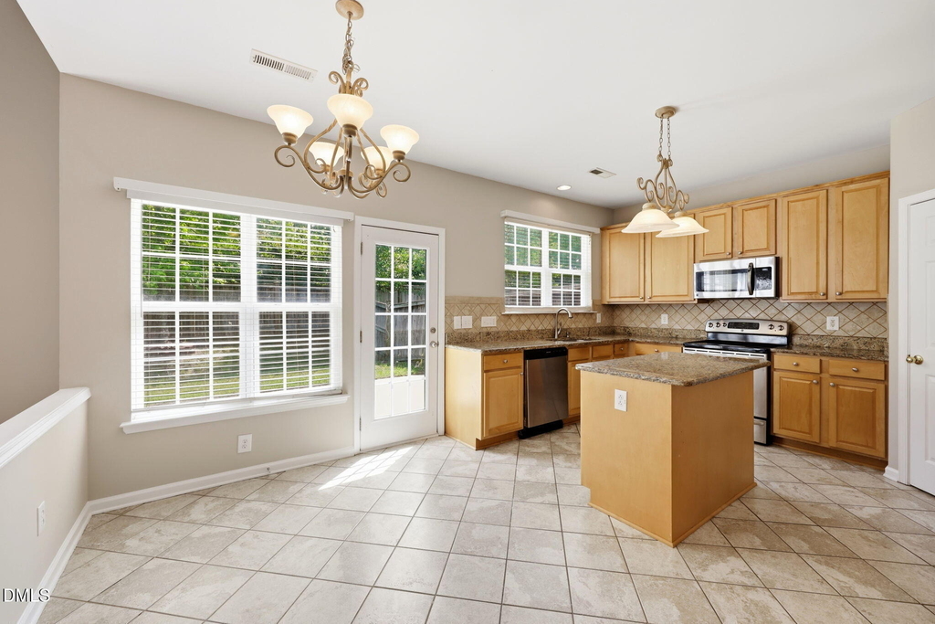 201 Shakespeare Street - Photo 8