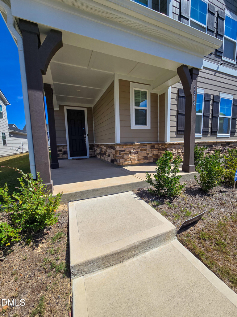 1913 Rosedale Ridge Avenue - Photo 2