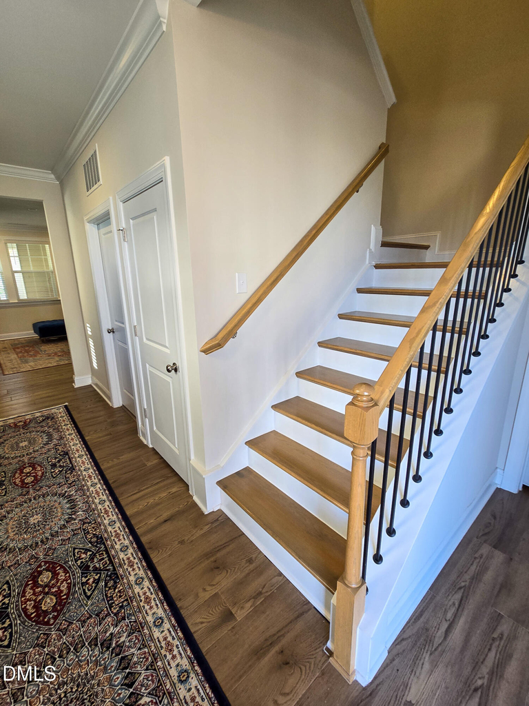 1913 Rosedale Ridge Avenue - Photo 4