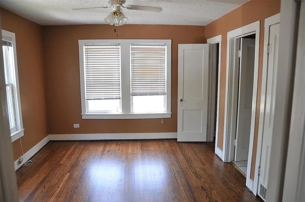 1523 S Robertson Ave - Photo 1
