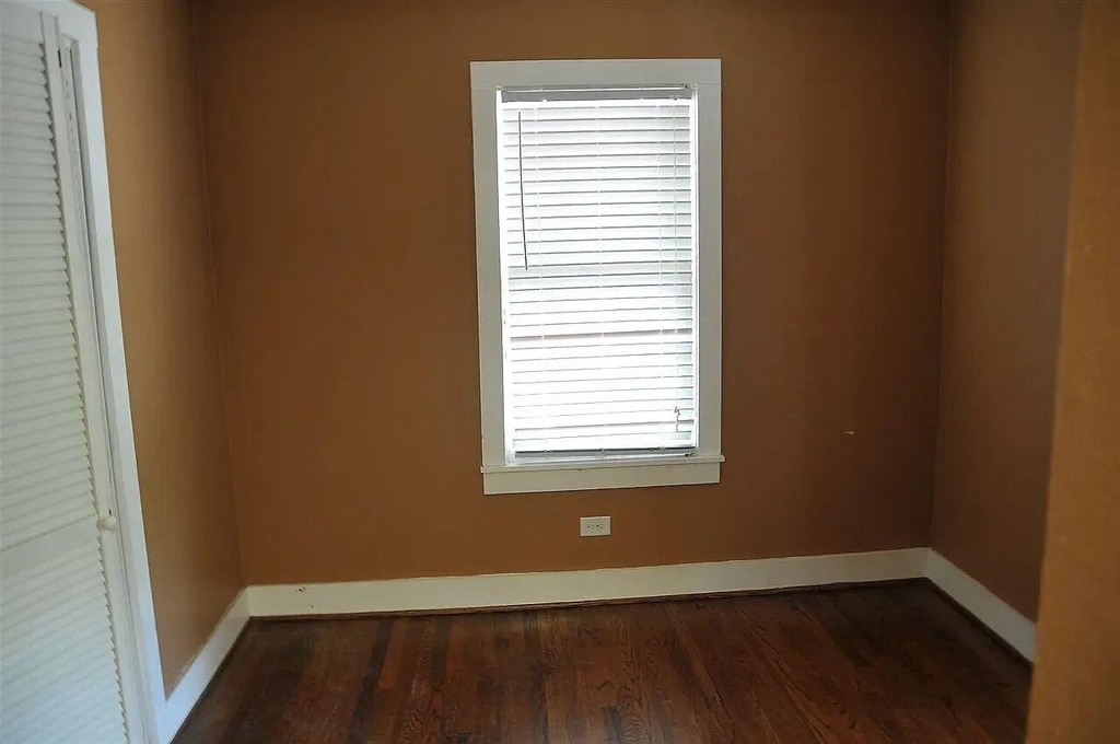 1523 S Robertson Ave - Photo 8