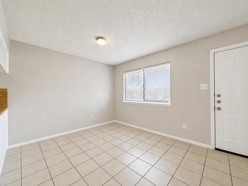 8329 Fathom Cir - Photo 6
