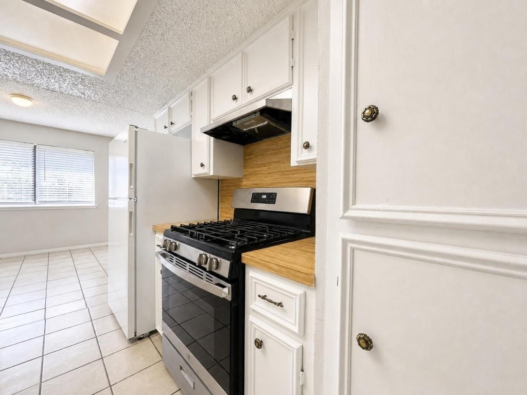 8329 Fathom Cir - Photo 24