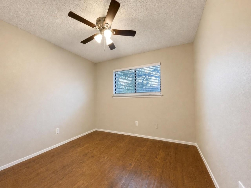 8329 Fathom Cir - Photo 15